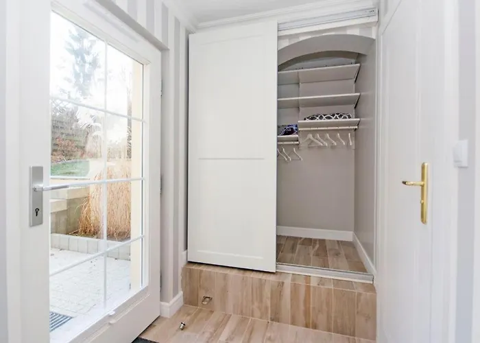 Na Uphagena Apartment *